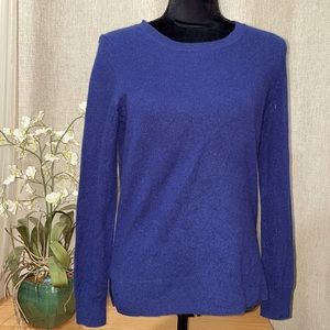 Saks Fifth Ave blue sweater size small CASHMERE
